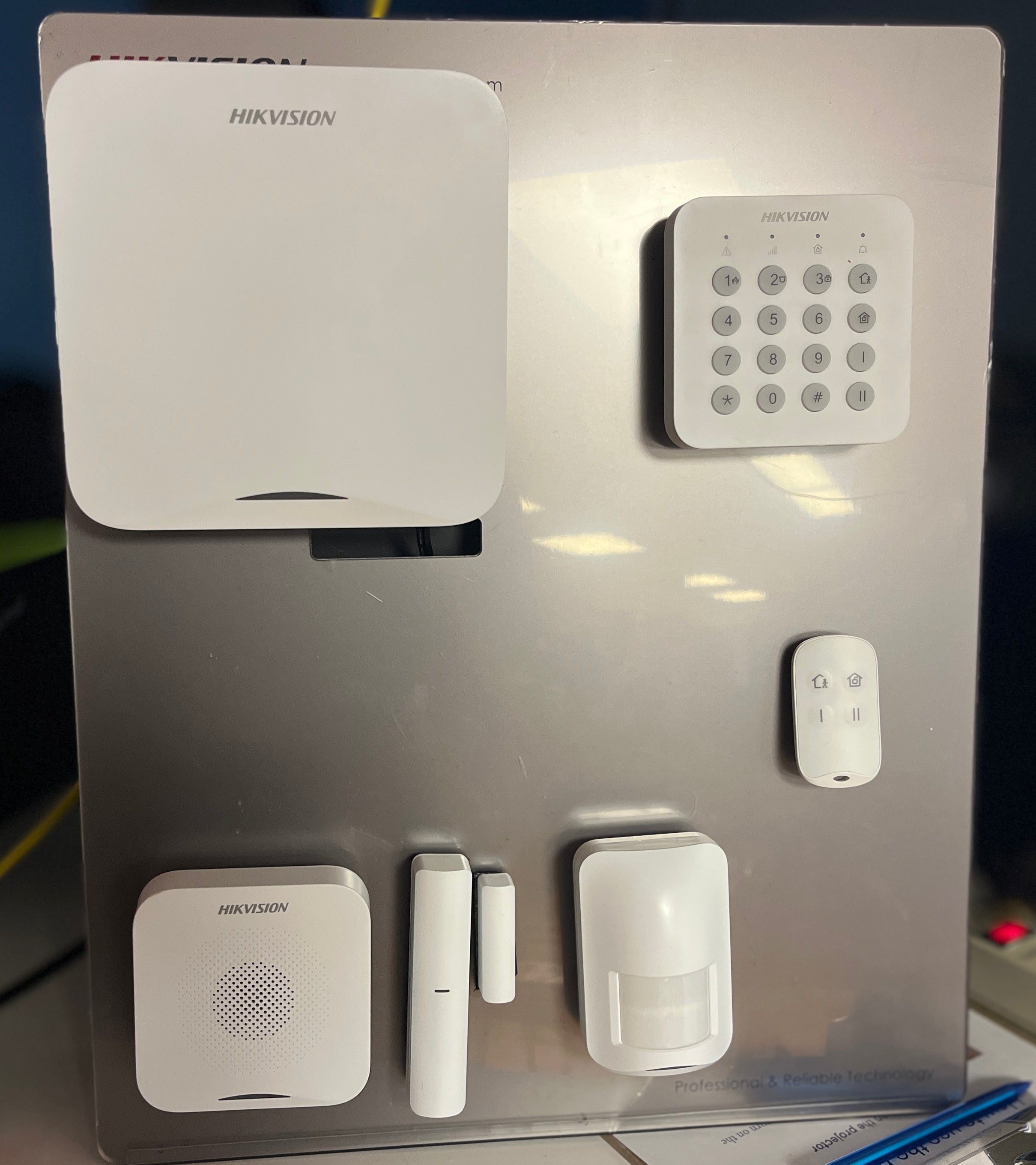 Hikvision AX HOME Alarm Kit (DS-PA201PS-Kit-32WA)